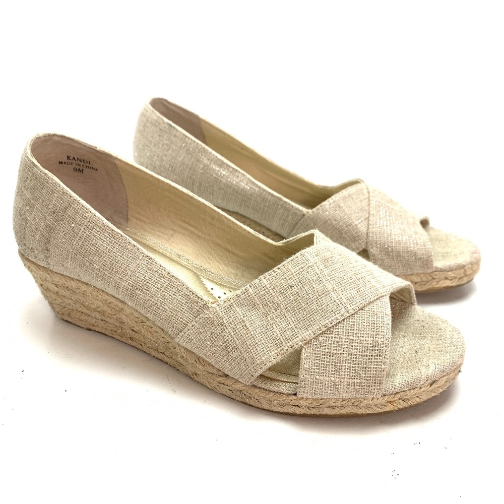 ELLEN TRACY KANDI Peep Toe Espadrille Shoes sz 9